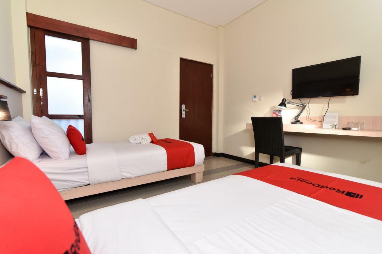 Reddoorz Near Legian Street Hotel Kuta Lombok Eksteriør billede