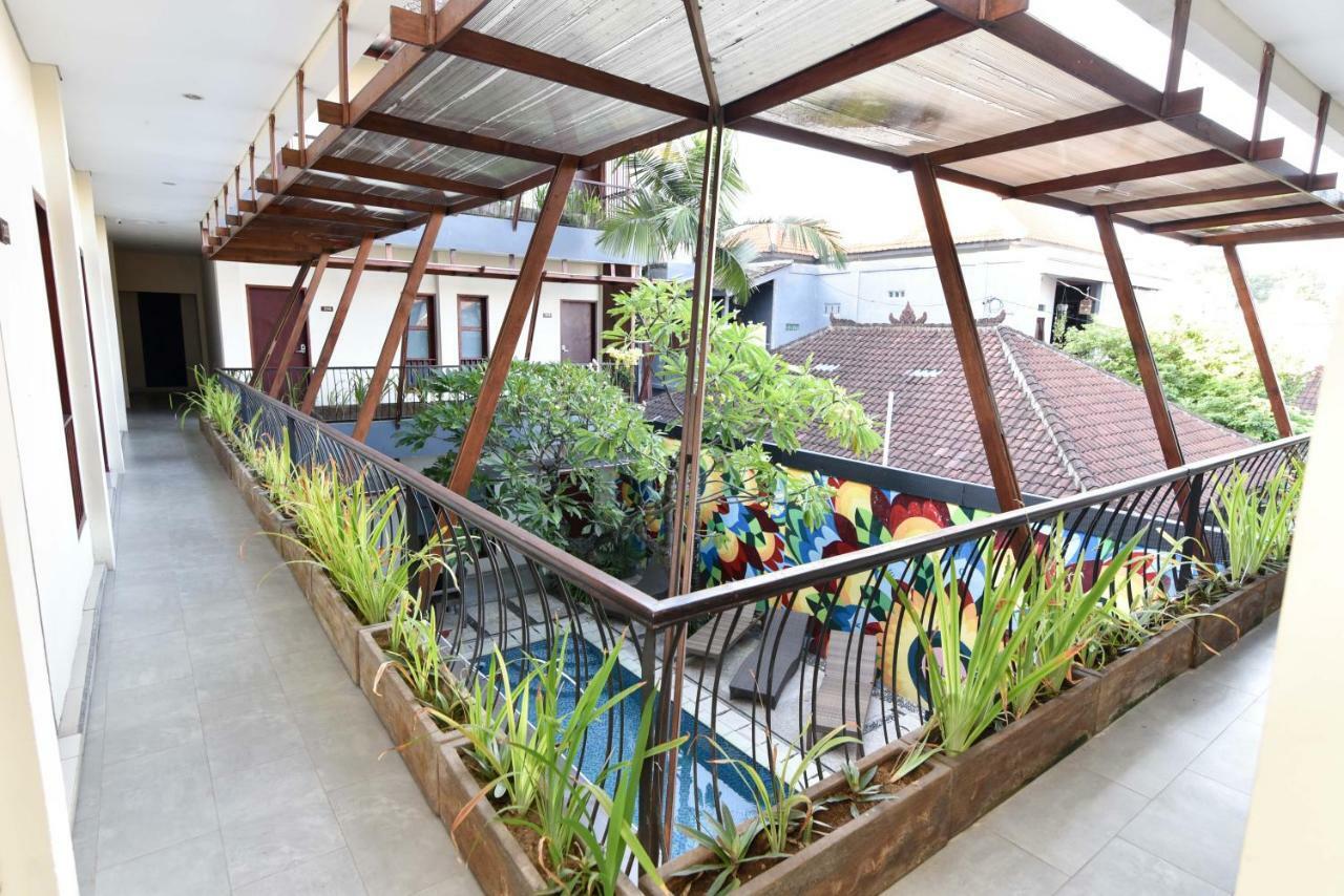 Reddoorz Near Legian Street Hotel Kuta Lombok Eksteriør billede
